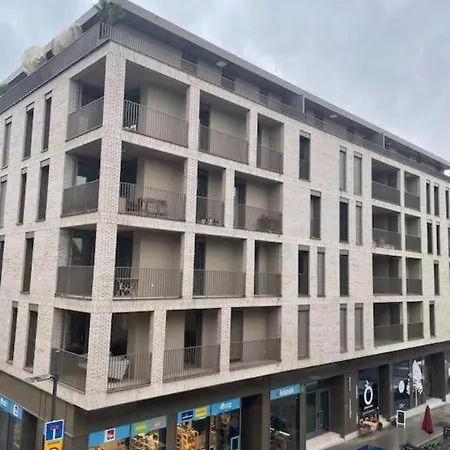 One Bedroom 2022 Flat W Terrace&parking-75m Apartment